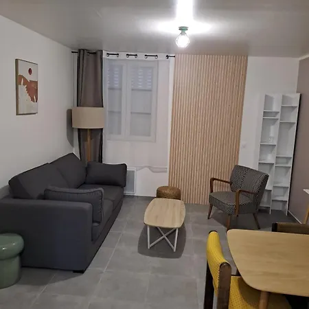 B1 Centre Disneyland Apartment